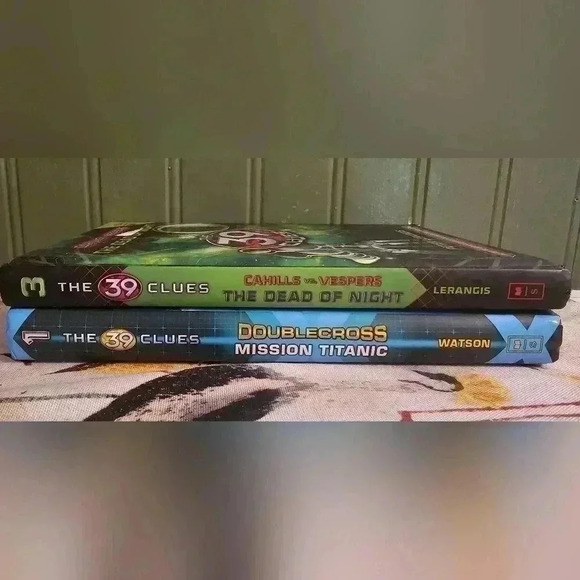 The 39 Clues Book lot Doublecross Mission Titanic Cahills Vespers Dead of Night - Picture 1 of 5